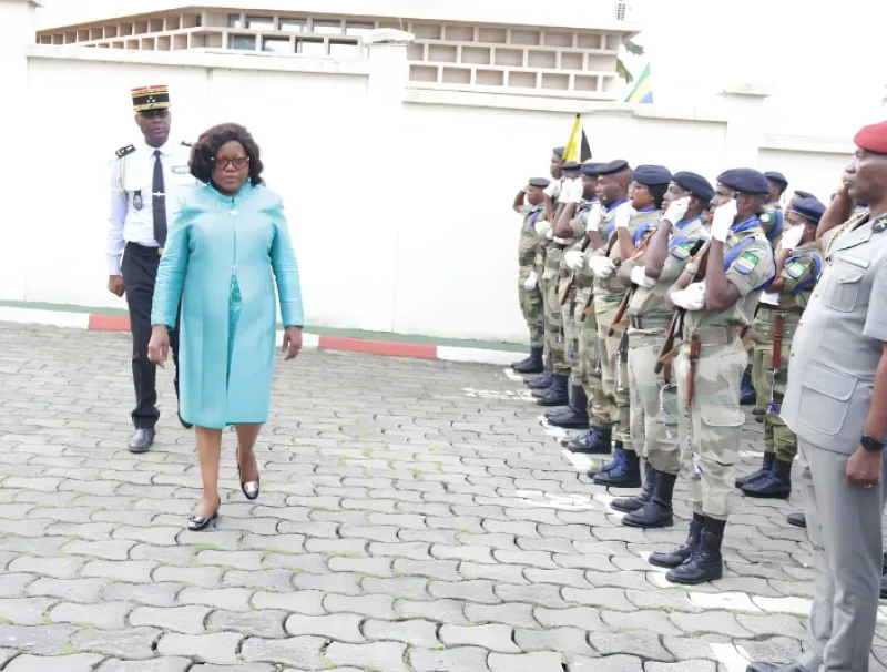 Brigitte Onkanowa, ministre de la défense