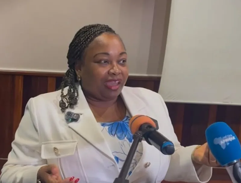 Camelia Ntoutoume-Leclerq, ministre de l'éducation nationale
