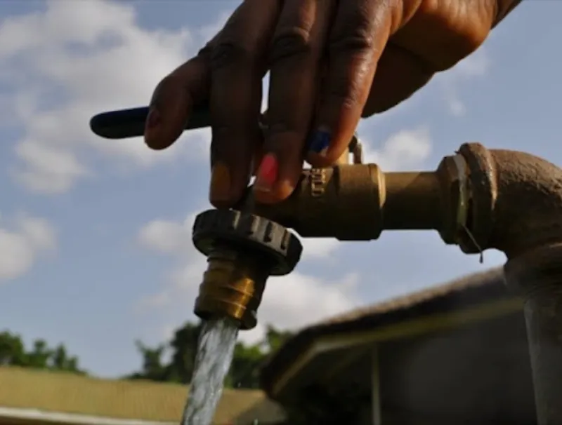 Eau impropre à la consommation : la mise au point de la SEEG