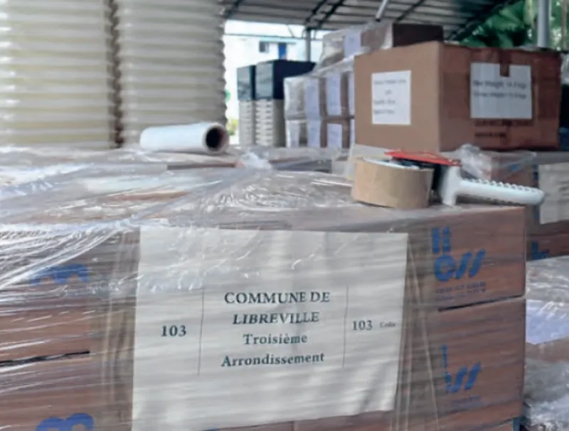 Hier le préau de Multipress était envahi de ces cartons contenant le matériel électoral.
