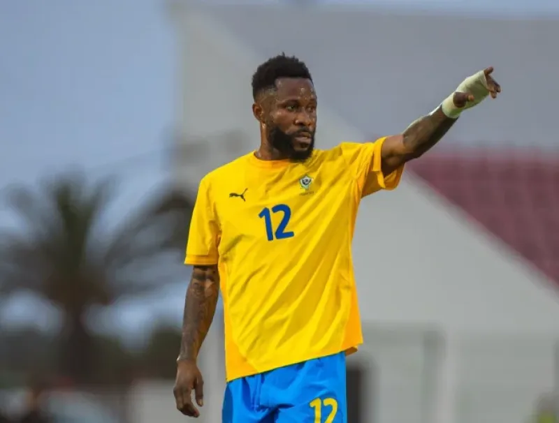 Guelor Kanga, footballeur international gabonais