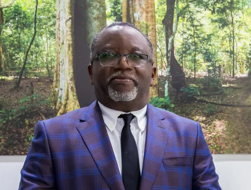 L’ambassadeur du Gabon en France, Alfred Nguia Banda