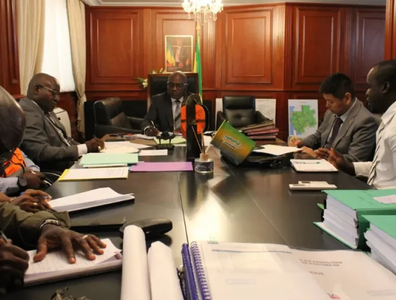 Lambert Mouvinde Millot, ministre des Travaux publics