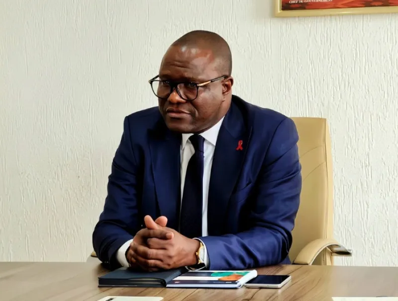 Dr Simplice Désiré Mamboula, ministre intérimaire de l'Éducation nationale, chargé de l'Instruction civique