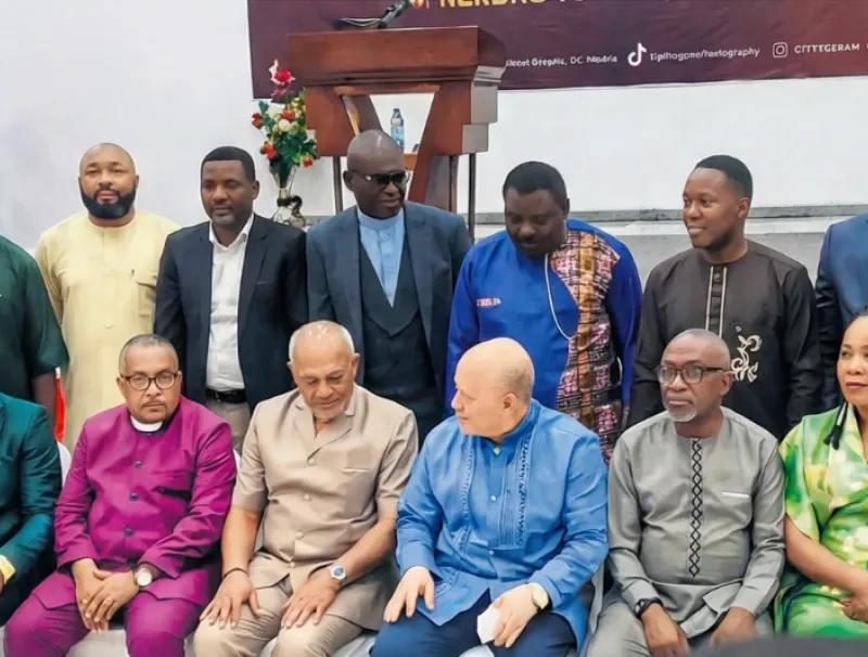 Membre du Conseil national des Églises pentecôtistes, évangélique et de Réveil (CNEPER) du Gabon