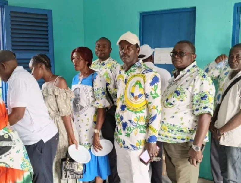 Partisans du PDG à Moanda