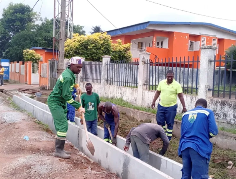 Réhabilitation de la voirie municipale à Bitam