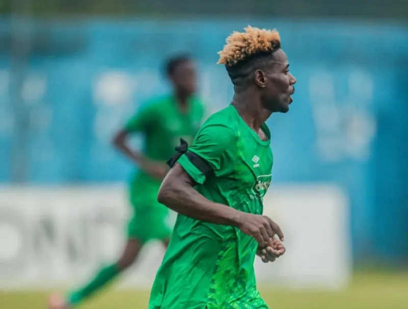Samson Mbingui, footballeur de Mangasport