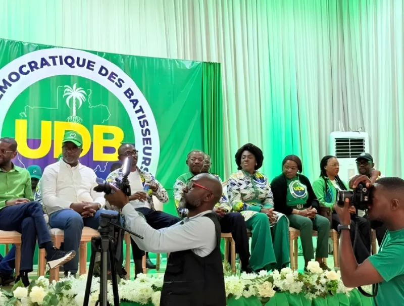 Vue de l’installation des organes de base au 1er arrondissement de Libreville