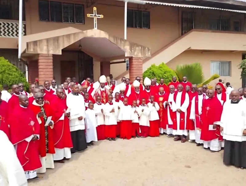 Le clergé catholique du Gabon au sortir du jubilé national dans le Septentrion. © DR