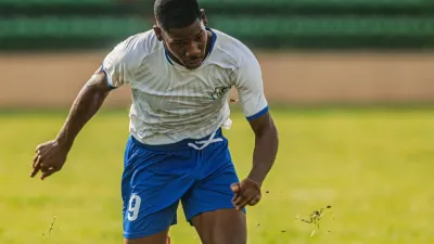 Caleb Nzamba, footballeur au Vautour Club