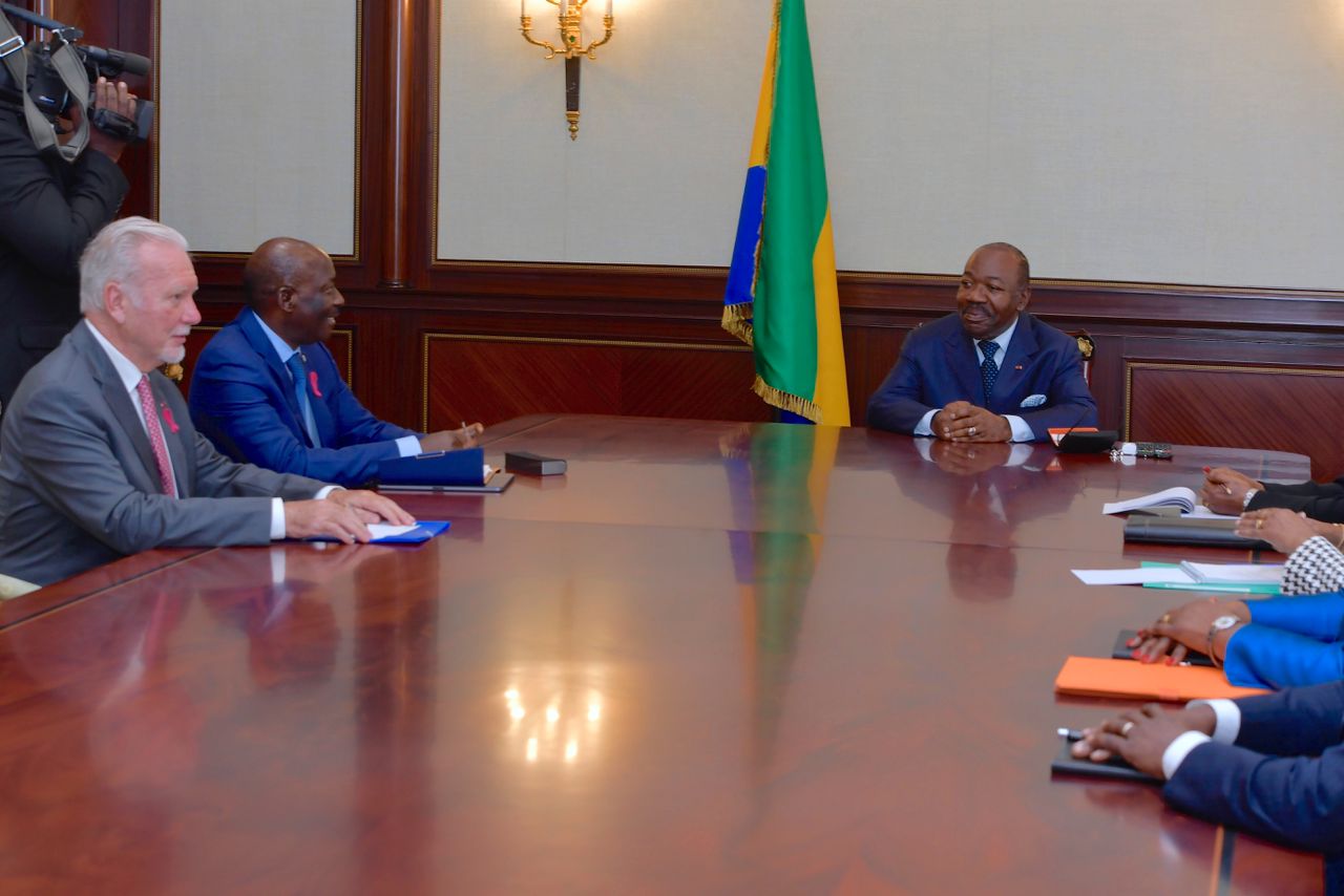 Ali Bongo s’entretient avec le président de la Fédération des Entreprises du Gabon 