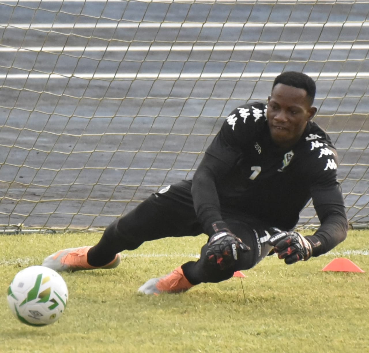 Mercato : Jean-Noël Amonome reste à Durban