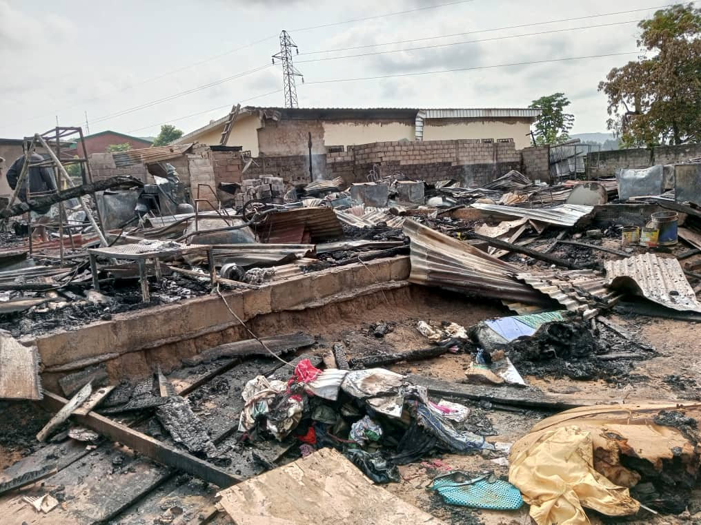Moanda  : des logements ravagés par un incendie 