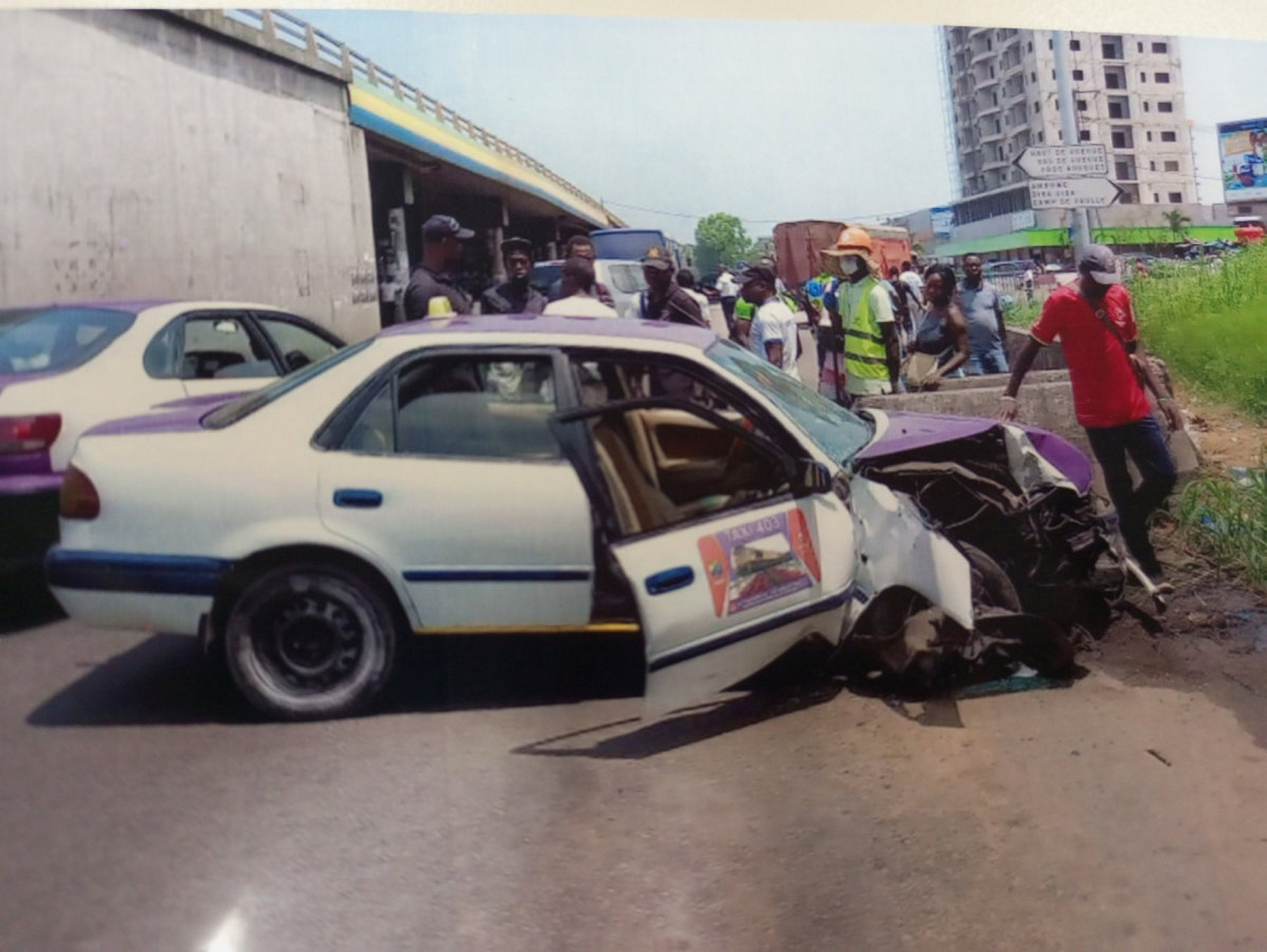 Un taximan fait une crise d'épilepsie au volant de sa voiture