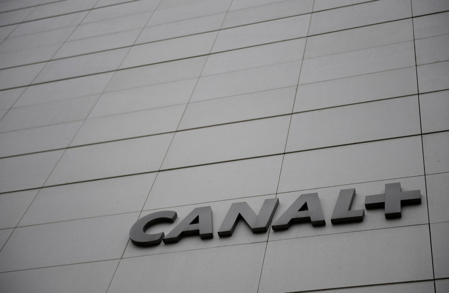 Suspension de Canal + Elles au Cameroun : gare au Gabon !