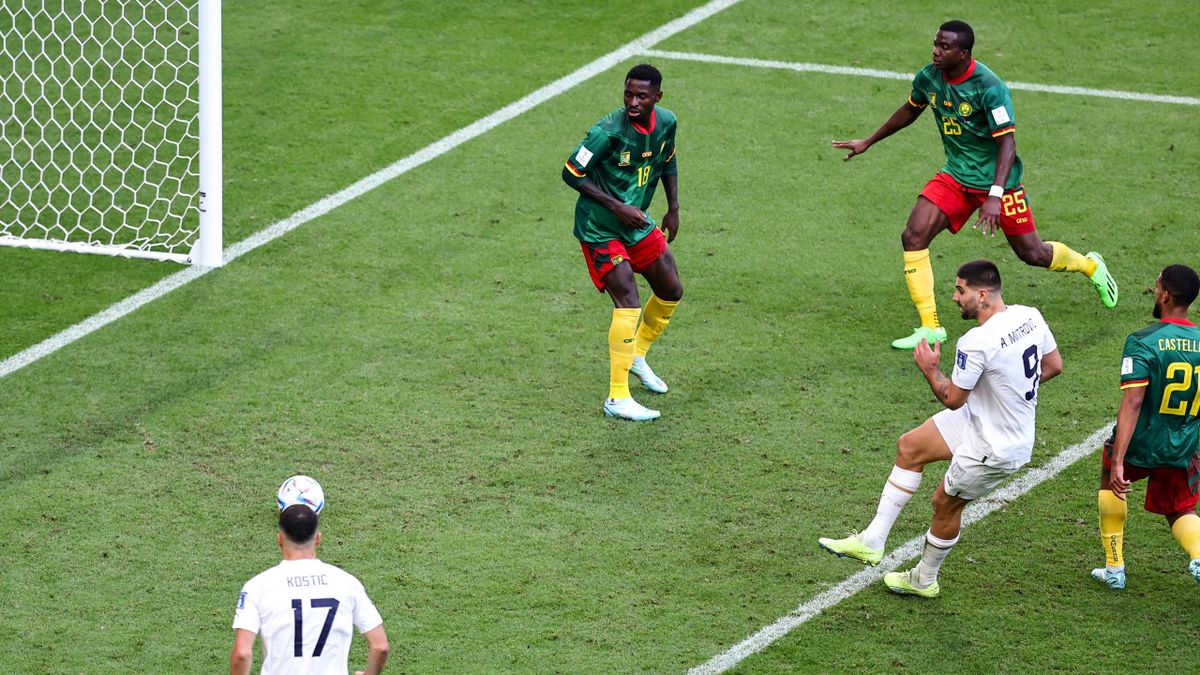 Match spectaculaire et plein de rebondissements pour débuter la journée, entre le Cameroun et la Serbie !