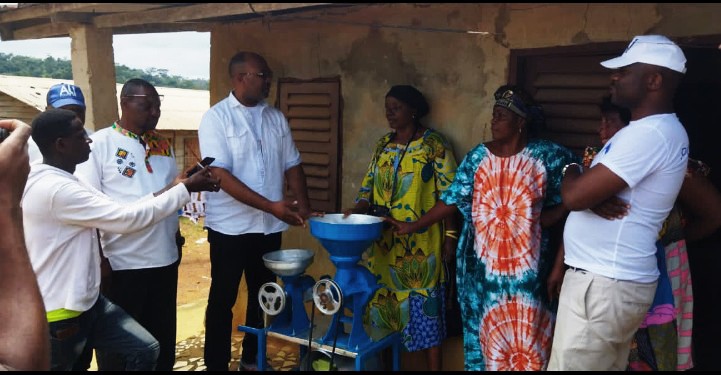 Bitam : le candidat du PDG Jean-Yves Edou Ndong en soutien aux commerçantes