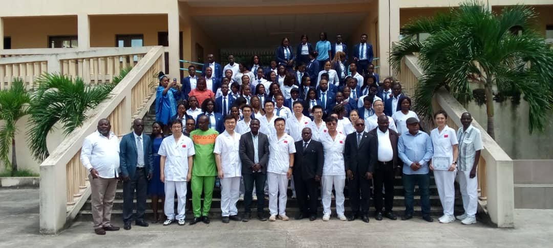 Coopération Gabon-Chine La mission médicale chinoise honorée par l’Université Marie Ndzaba