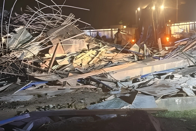 Effondrement sur la base aérienne 01