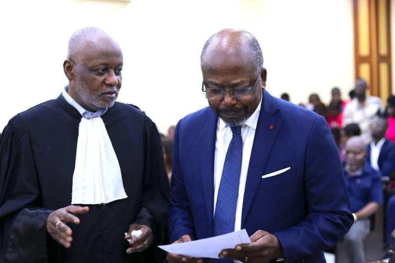 Alain Claude Bilie-By-Nzé, président du parti Ensemble pour le Gabon (EPG)