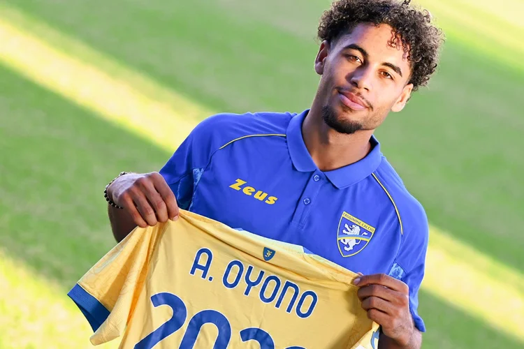 Serie A/Frosinone : Anthony Oyono blindé jusqu'en 2029