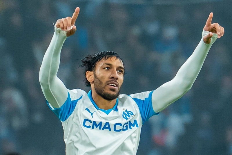 Les Gabonais de l'étranger : Aubameyang dans le dur, Ekomie et Lemina en tauliers