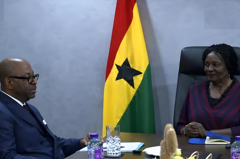 Alexandre Barro Chambrier, vice président de la République gabonaise et Pr Jane Naana Opoku-Agyemang, vice-présidente de la République du Ghana