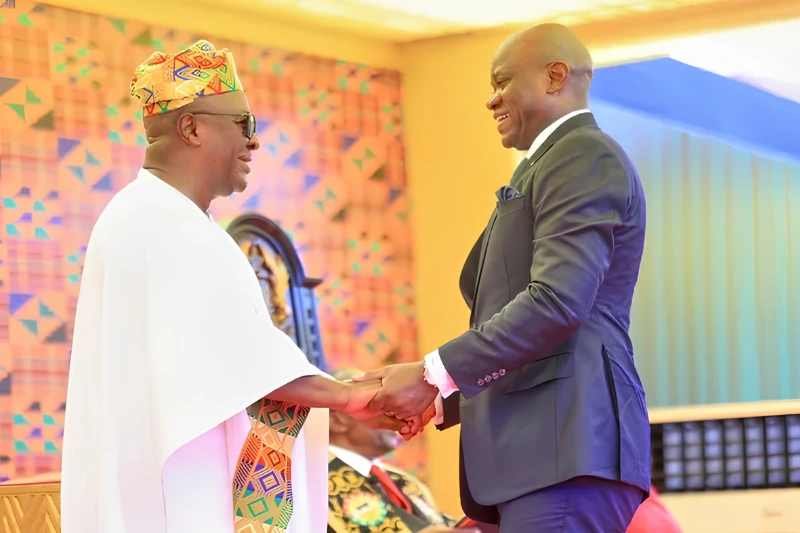 Brice Clotaire Oligui Nguema, et son homologue ghanéen, John Dramani Mahama
