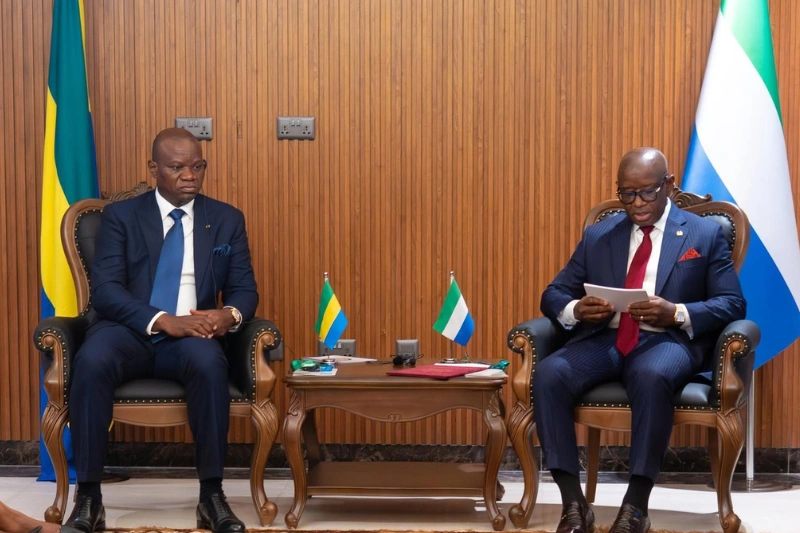 Brice Clotaire Oligui Nguema, président du Gabon et Julius Maada Bio, président de la Sierra Leone