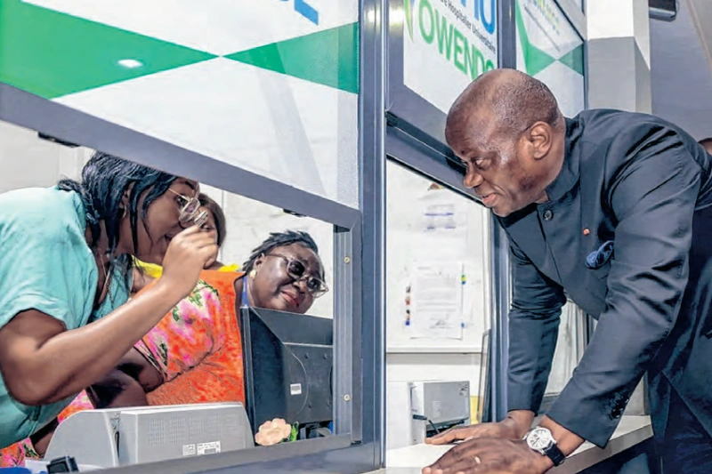 Oligui Nguema : une communication directe, sans filtre…
