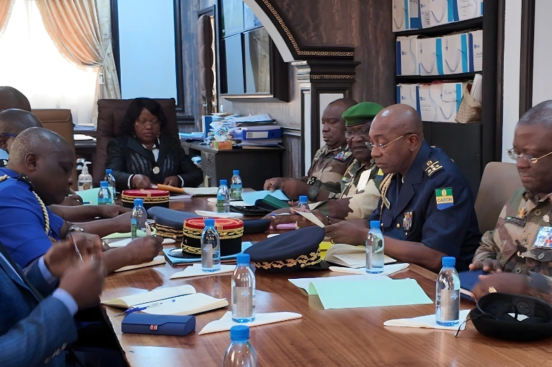 Brigitte Onkanowa, ministre de la défense