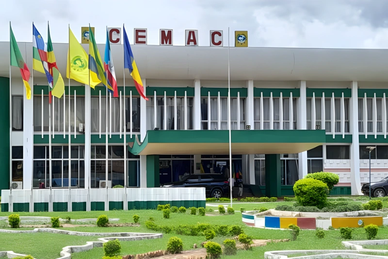 Une zone économique et monétaire sous pression extrême…