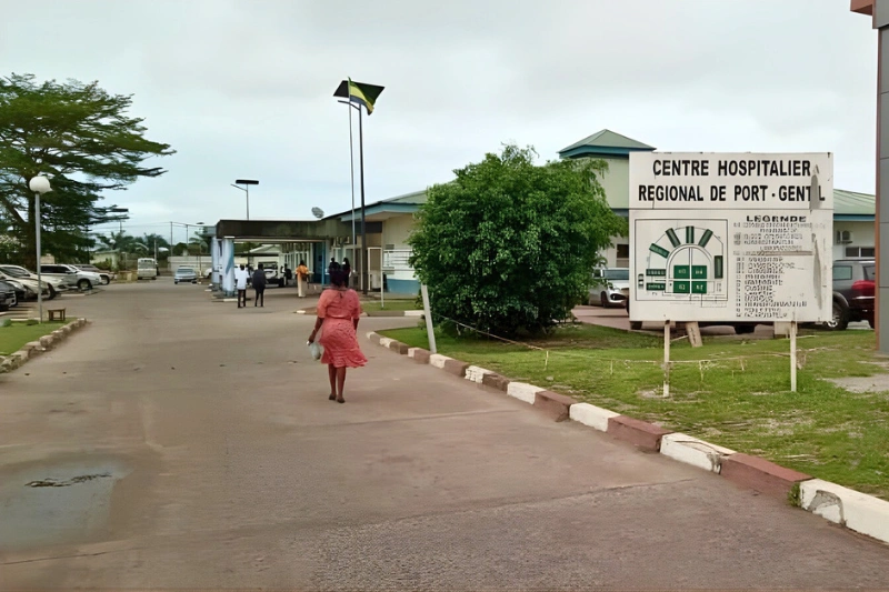 Santé, grève du SYNAPS et du SYMEFOGA vers la paralysie du Centre hospitalier régional de Ntchengué à Port-Gentil.