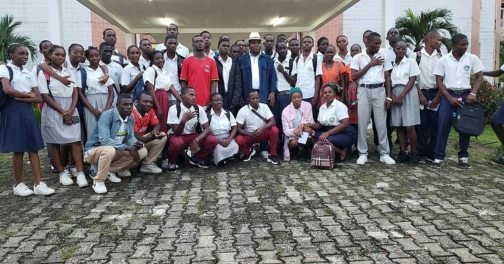  les élèves de Terminale de Lambarené. © Edouard Nzigou