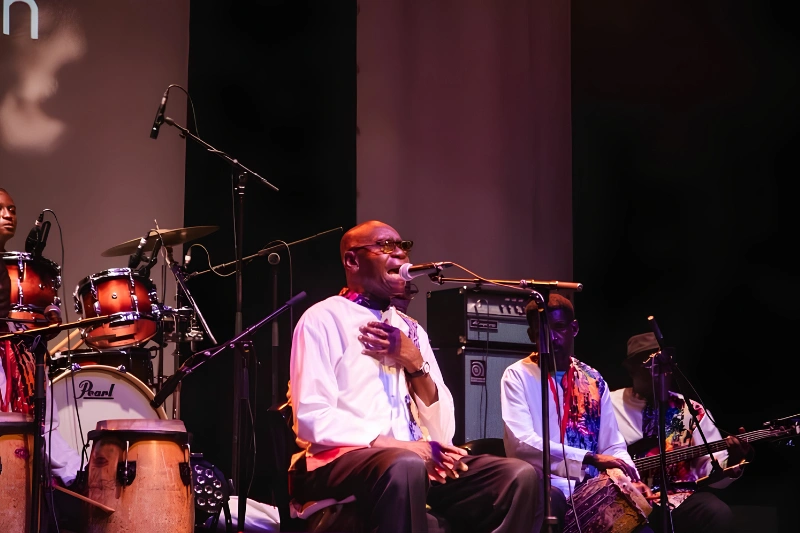 Musique : Pierre Claver Akendengue bientôt célébré à Awouta