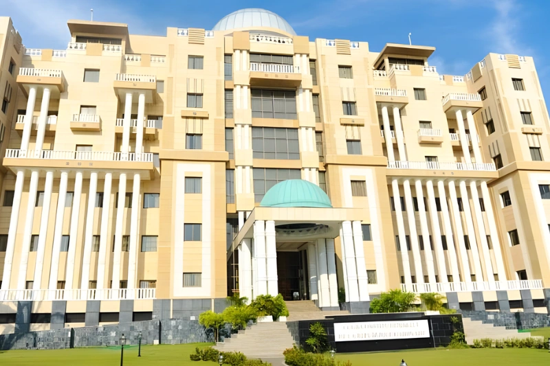 Réseaux sociaux : la décision de la HAC attaquée devant la Cour constitutionnelle