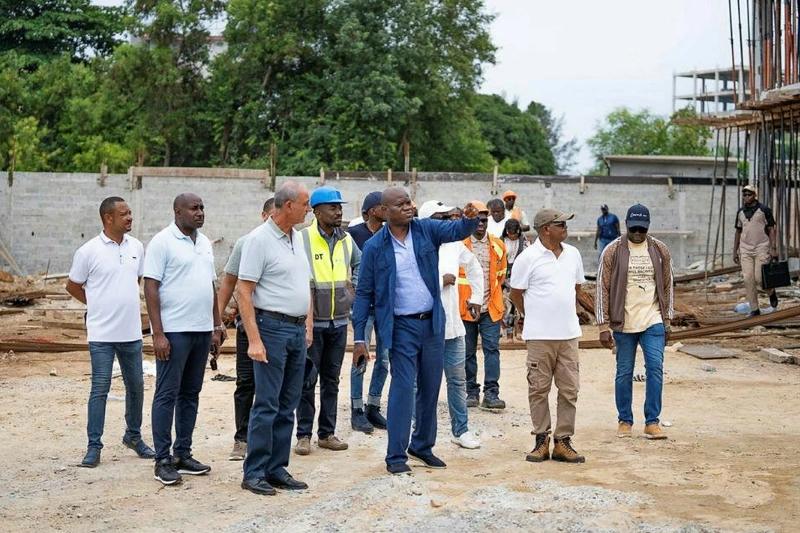 Le président de la République a rappelé aux entreprises l’exigence de respecter les délais des travaux. © DR