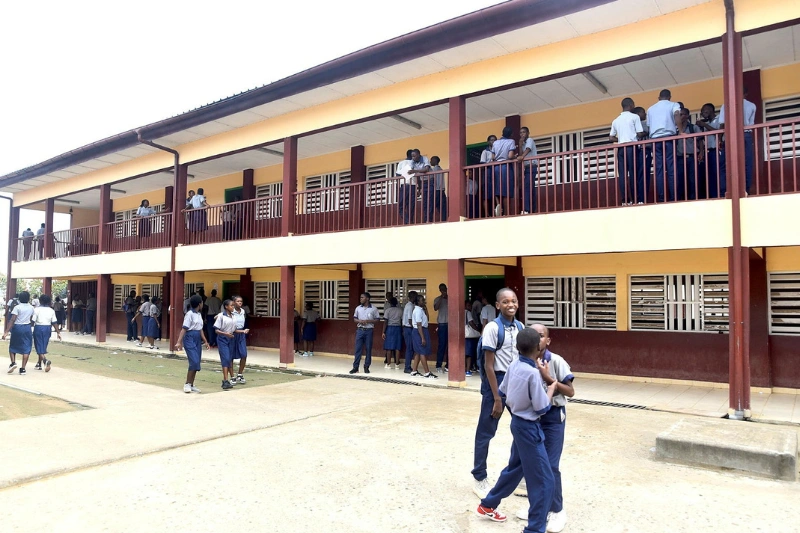 ÉDUCATION : UNE GRÈVE COMME UN PÉTARD MOUILLÉ MAIS…