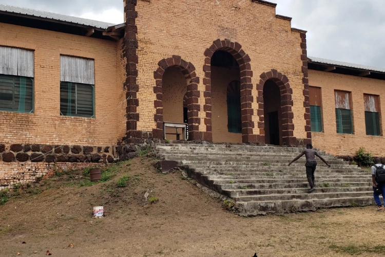 Education : l'école de Ngomo toujours sans enseignant