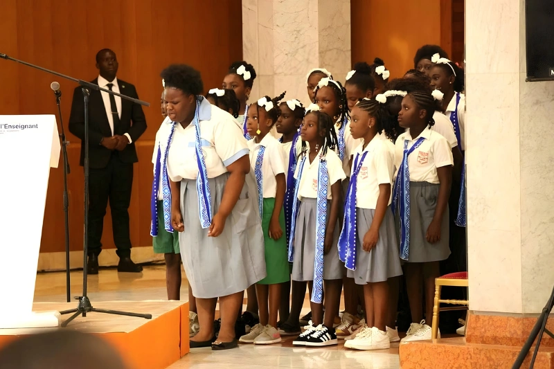 Élèves lors de la journée nationale de l'enseignant 