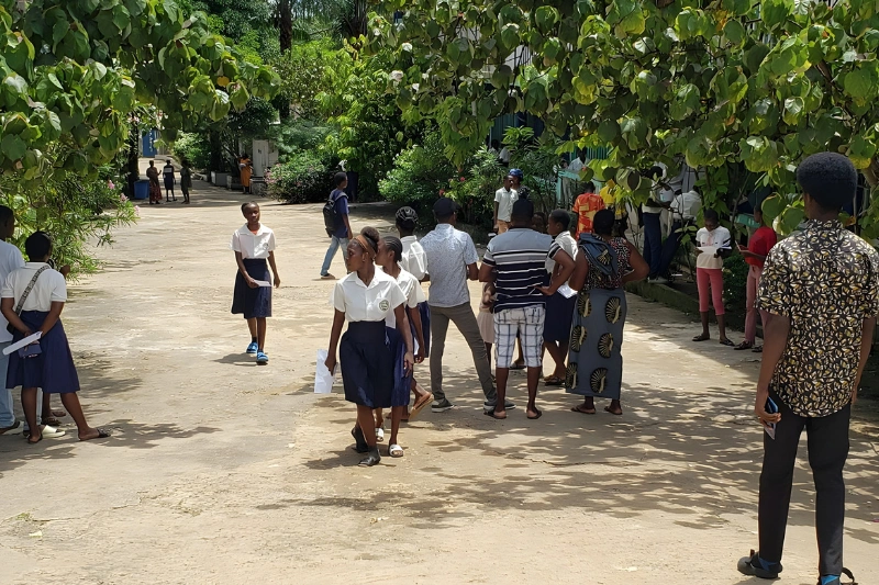 Lambaréné : bulletins scolaires, formalité ou responsabilité parentale ?