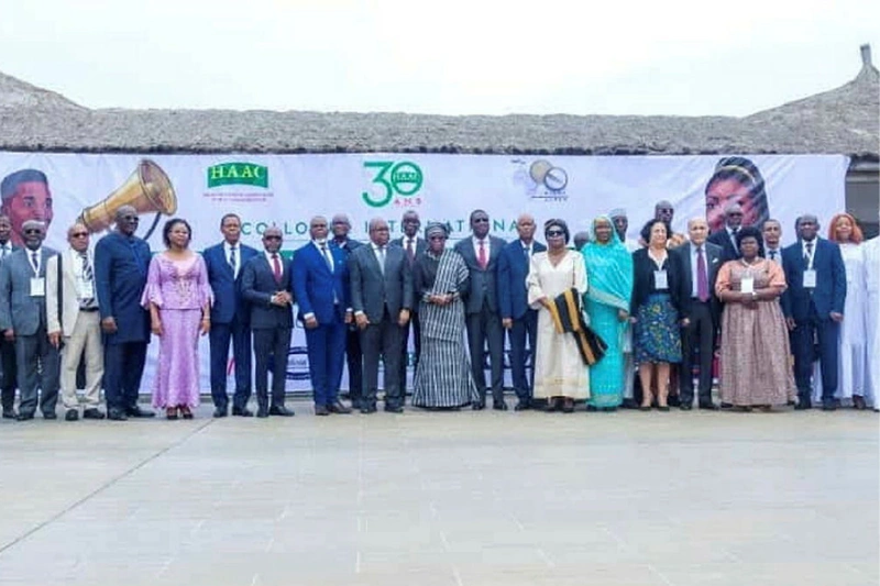 La HAC du Gabon aux cotés de ses pairs à l’issue du colloque du Bénin. DR