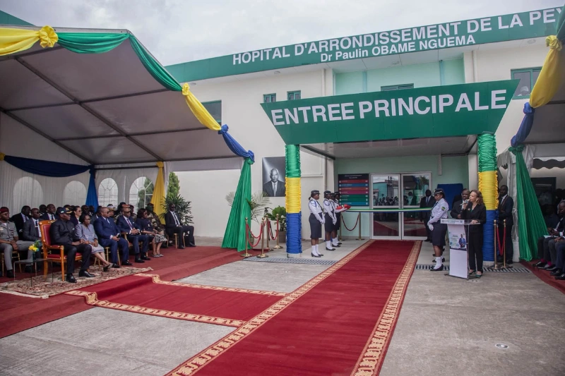 Le président de la République Brice Clotaire Oligui Nguema a procédé à l’inauguration de l’hôpital d’arrondissement de la Peyrie (HAP) le 12 août 2026
