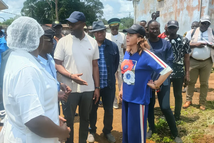 Dienga : le Pr Elsa Nkana Ayo-Bivigou confrontée aux difficultés des structures sanitaires de Dienga et Pana
