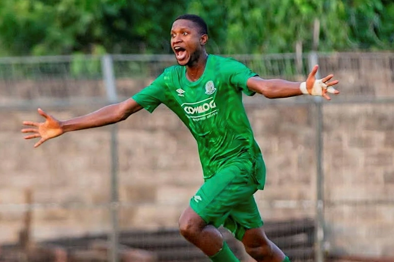 National-Foot 1 : Okoua porte Manga