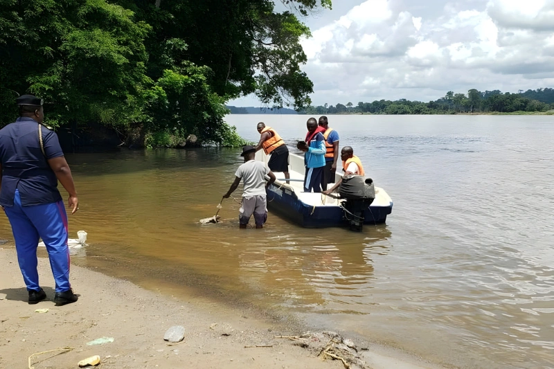 Lac Biweni à Lambaréné