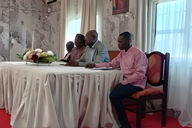 Bitam : le maire prend en charge les salaires des enseignants bénévoles