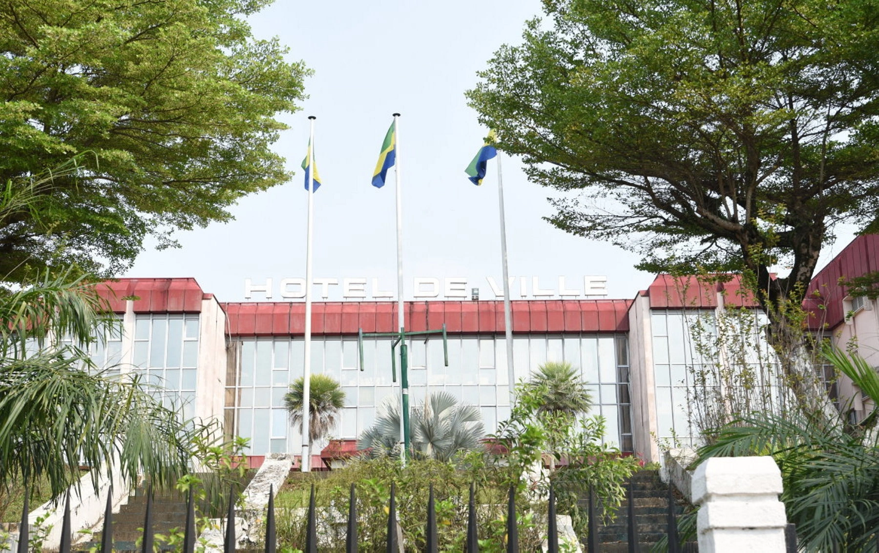 Conseil municipal de Libreville : le siège de 6e adjoint au maire est-il vacant ?