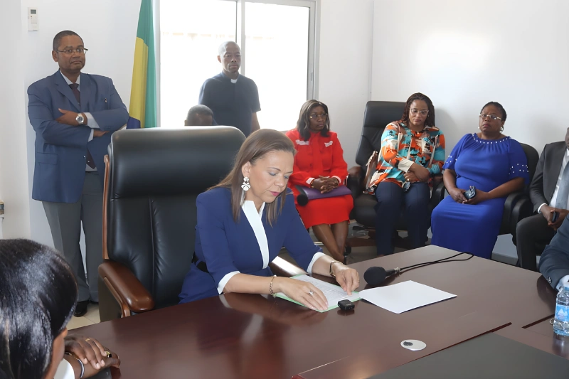 Santé : les chantiers et la feuille de route du Pr Nkana Ayo-Bivigou